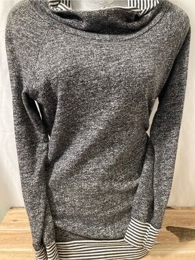 Handmade Cowl Neck Tunic Women’s Small Gray Long Sleeve Cozy Sweater Top